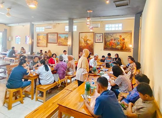 indonesia/east-java/restaurant/kokiku-jombang-resto