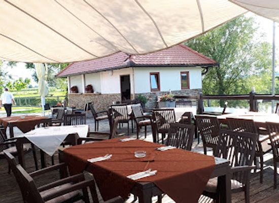 slovenia/prekmurje/restaurant/oaza-grill