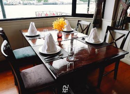 thailand/bangkok/restaurant/supatra-river-house