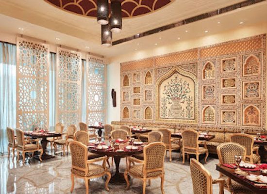 india/agra/restaurant/daawat-e-nawab