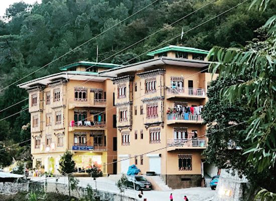 bhutan/tsirang/restaurant/hotel-chicken-dinner