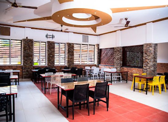 ghana/kwahu/restaurant/peduase-chop-house