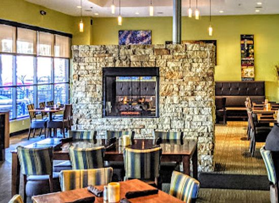 kansas/high-plains/restaurant/tavern-at-mission-farms