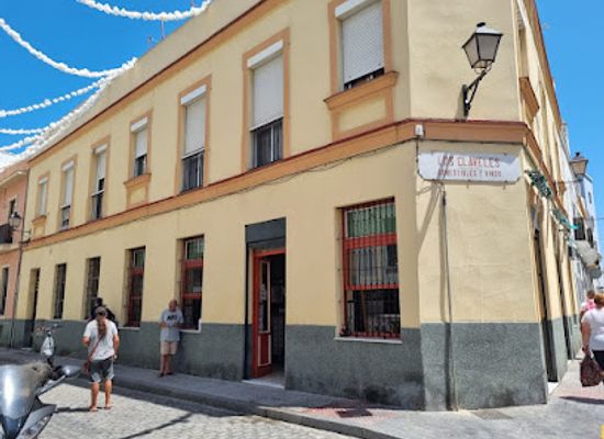spain/cadiz/la-vina/restaurant/bar-los-claveles