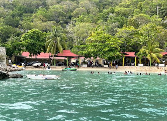 haiti/bassin-bleu/restaurant/belly-beach-labadee-haiti
