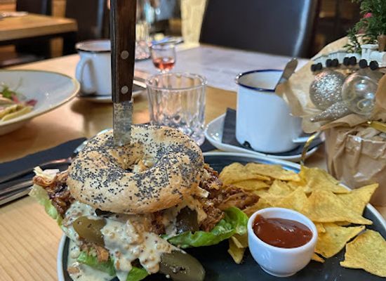 poland/silesian-beskids/restaurant/kolejka-smakow