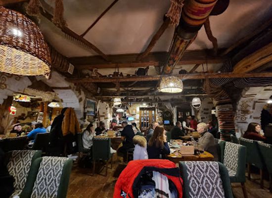 ukraine/vorokhta/restaurant/mushroom-house