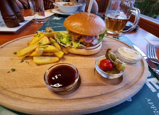 czechia/bohemia/restaurant/restaurant-bohemia