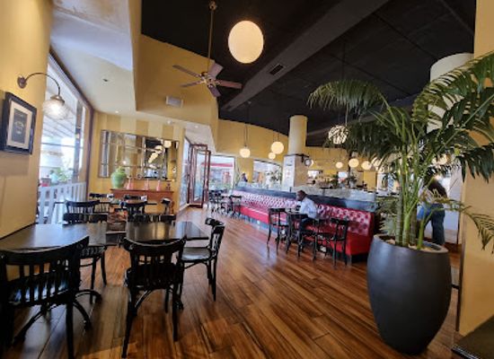 uganda/toro/restaurant/cafesserie-acacia-mall