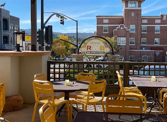 arizona/prescott/restaurant/red-white-and-brew