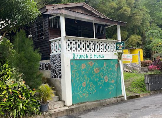 dominica/middleham-falls/restaurant/brunch-and-munch