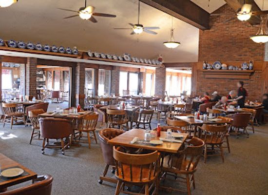 indiana/the-hoosier-national-forest/restaurant/the-beef-house-restaurant-dinner-theatre
