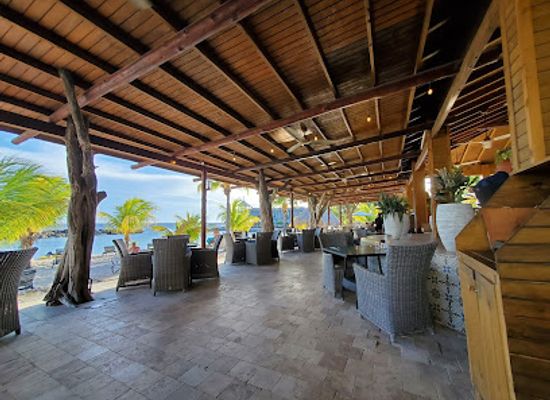 curacao/mahaai/restaurant/the-pen-restaurant-terrace