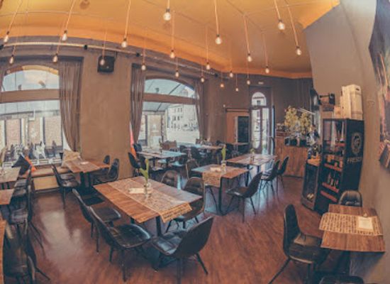 slovenia/maribor/lent/restaurant/fudo