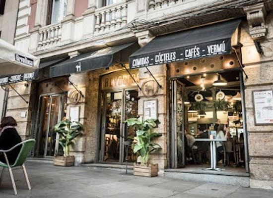 spain/madrid/chueca/restaurant/revoltosa-plaza-del-rey