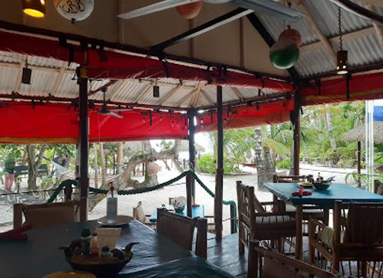 nicaragua/western-region/restaurant/turned-turtle-bar-and-restaurant