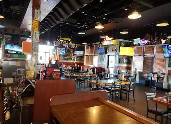 south-dakota/sioux-falls/falls-park/restaurant/sickies-garage-burgers-brews