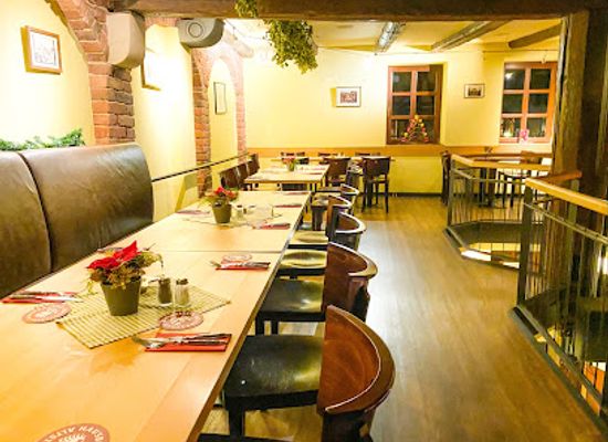 germany/nuremberg/altstadt/restaurant/hausbrauerei-altstadthof-rotbierstuberl-brauerei-und-whiskydestillerie