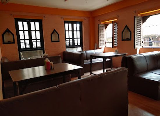 nepal/patan/hiranya-varna-mahavihar-golden-temple/restaurant/cafe-de-maayaa