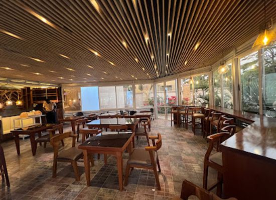 uganda/entebbe/restaurant/crave-taste-entebbe