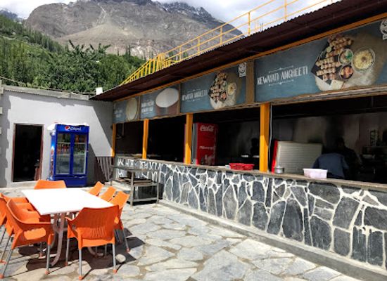 pakistan/hunza-valley/restaurant/rewayat-restaurant-ganish-hunza