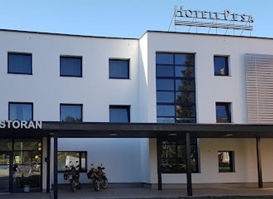estonia/polva-county/restaurant/pesa-hotell
