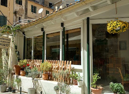 greece/corfu/restaurant/diporto