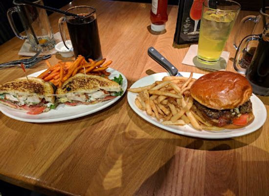 indiana/turkey-run-state-park/restaurant/bj-s-restaurant-brewhouse