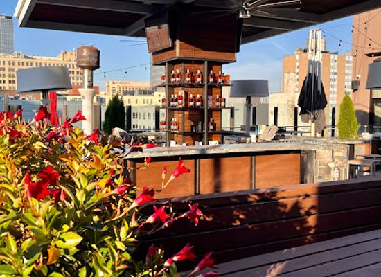 kentucky/louisville/restaurant/8up-elevated-drinkery-kitchen
