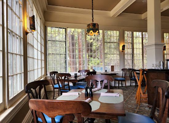 california/yosemite/restaurant/wawona-hotel-dining-room