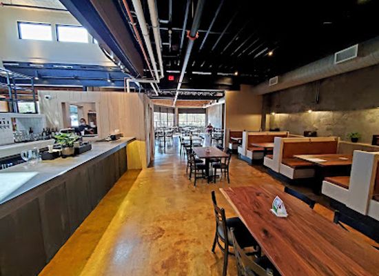 virginia/blacksburg/restaurant/the-maroon-door
