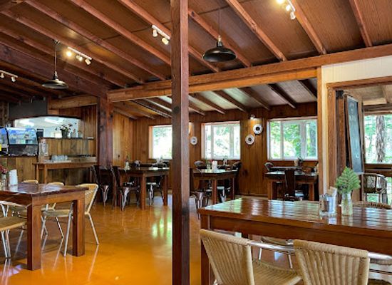 norfolk-island/two-chimneys/restaurant/the-golden-orb-cafe