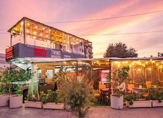 lebanon/tripoli/restaurant/twins-burgers