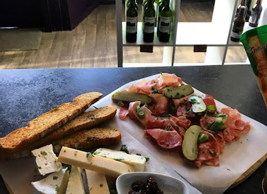 united-kingdom/bute/restaurant/caledonia-bistro-deli