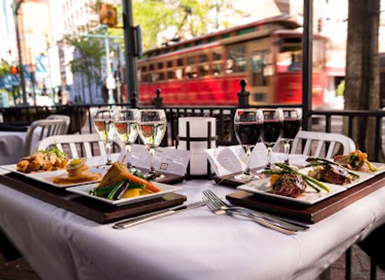 tennessee/memphis-beale-street/restaurant/flight-restaurant-and-wine-bar