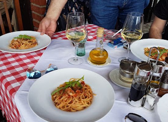 montenegro/ulcinj/restaurant/il-galeone