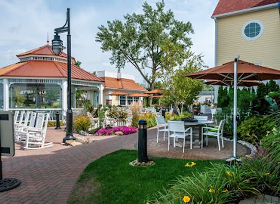 indiana/the-uplands/restaurant/lighthouse-restaurant