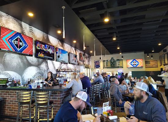 illinois/springfield/restaurant/home-plate-bar-grill