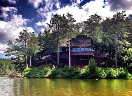 wisconsin/glacial-lake-wisconsin/restaurant/ishnala-supper-club