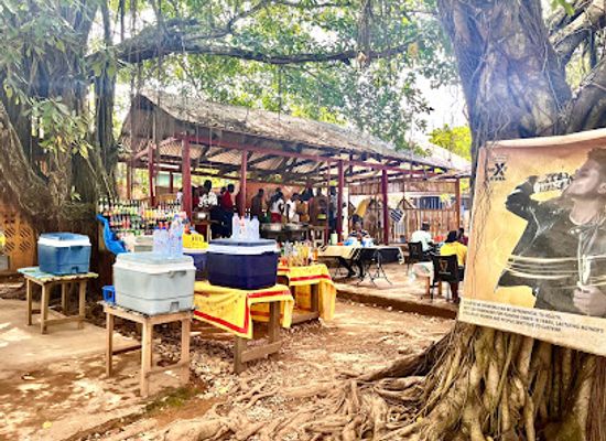 ghana/kwahu/restaurant/abossey-okai-chop-bar