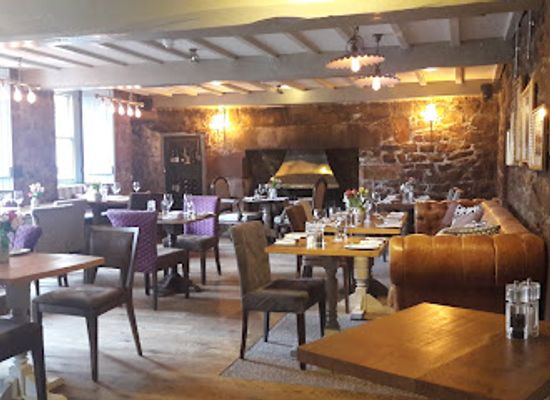 jersey/les-dirouilles/restaurant/the-old-court-house