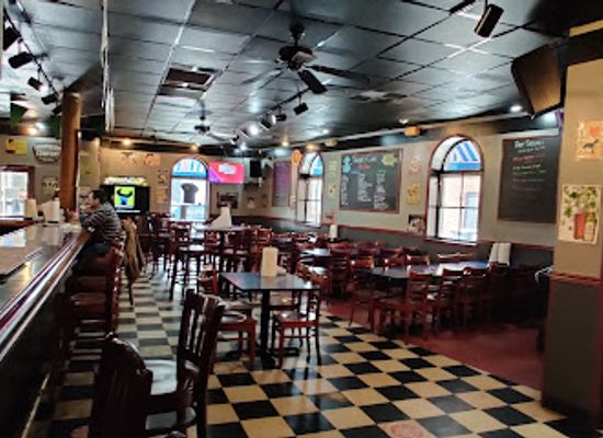 virginia/harrisonburg/restaurant/finnigan-s-cove-seafood-bar