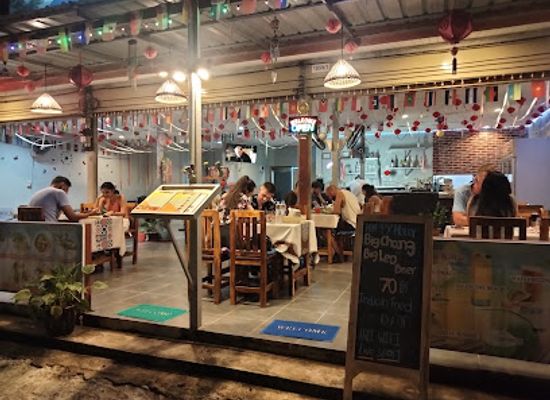 thailand/krabi-province/restaurant/rainbow-restaurant