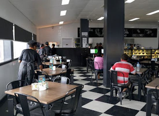 papua-new-guinea/lae/restaurant/foodmart
