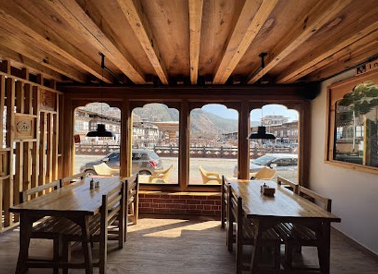 bhutan/paro-valley/restaurant/mountain-cafe-paro