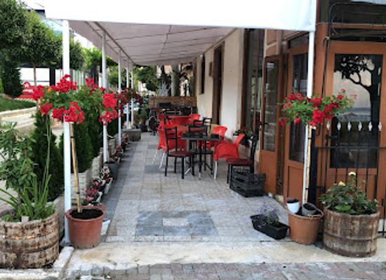 albania/pogradec/restaurant/dy-vellezerit