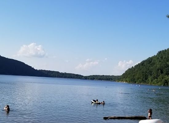 wisconsin/devil-s-lake-state-park/restaurant/tumbled-rock-brewery-kitchen