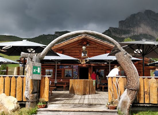 italy/alta-via-1/restaurant/baita-cuca