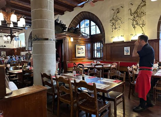 switzerland/zurich/bahnhofstrasse/restaurant/zeughauskeller