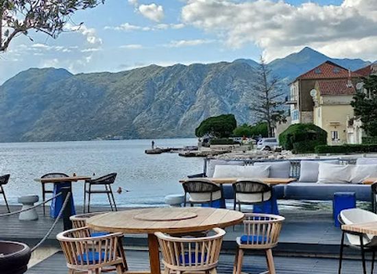 montenegro/perast/restaurant/mudra